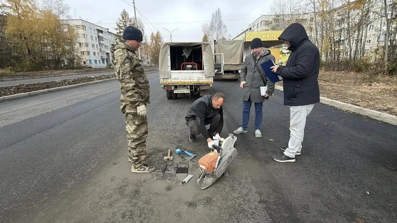 🛣️ На улице Мечтателей в Усть-Илимске проверили качество нового асфальта