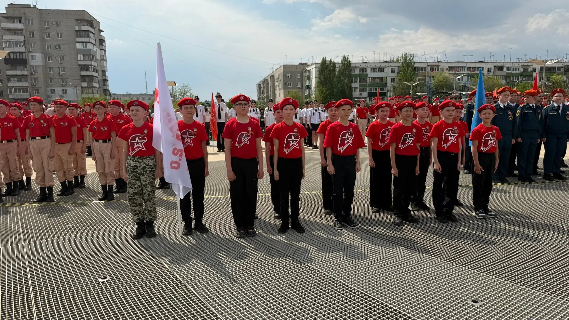 🎖️ 9 мая на площади 40 лет Сталинградской битвы прошел митинг, посвященный 81-й годовщине Победы в В