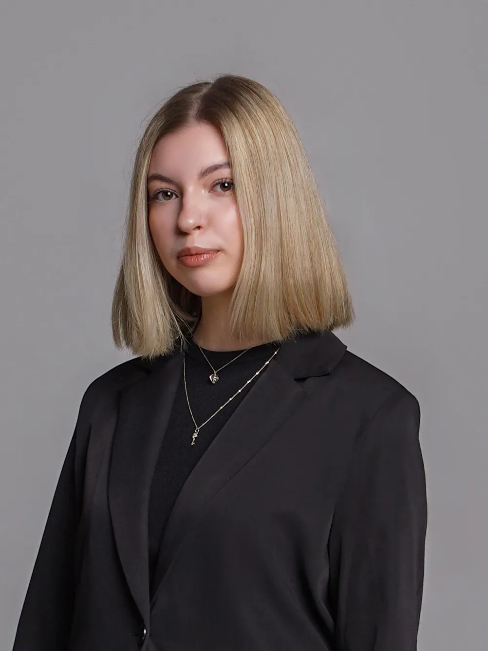 «Школьные годы — это время, которое я буду вспоминать с теплотой и улыбкой. Именно здес...