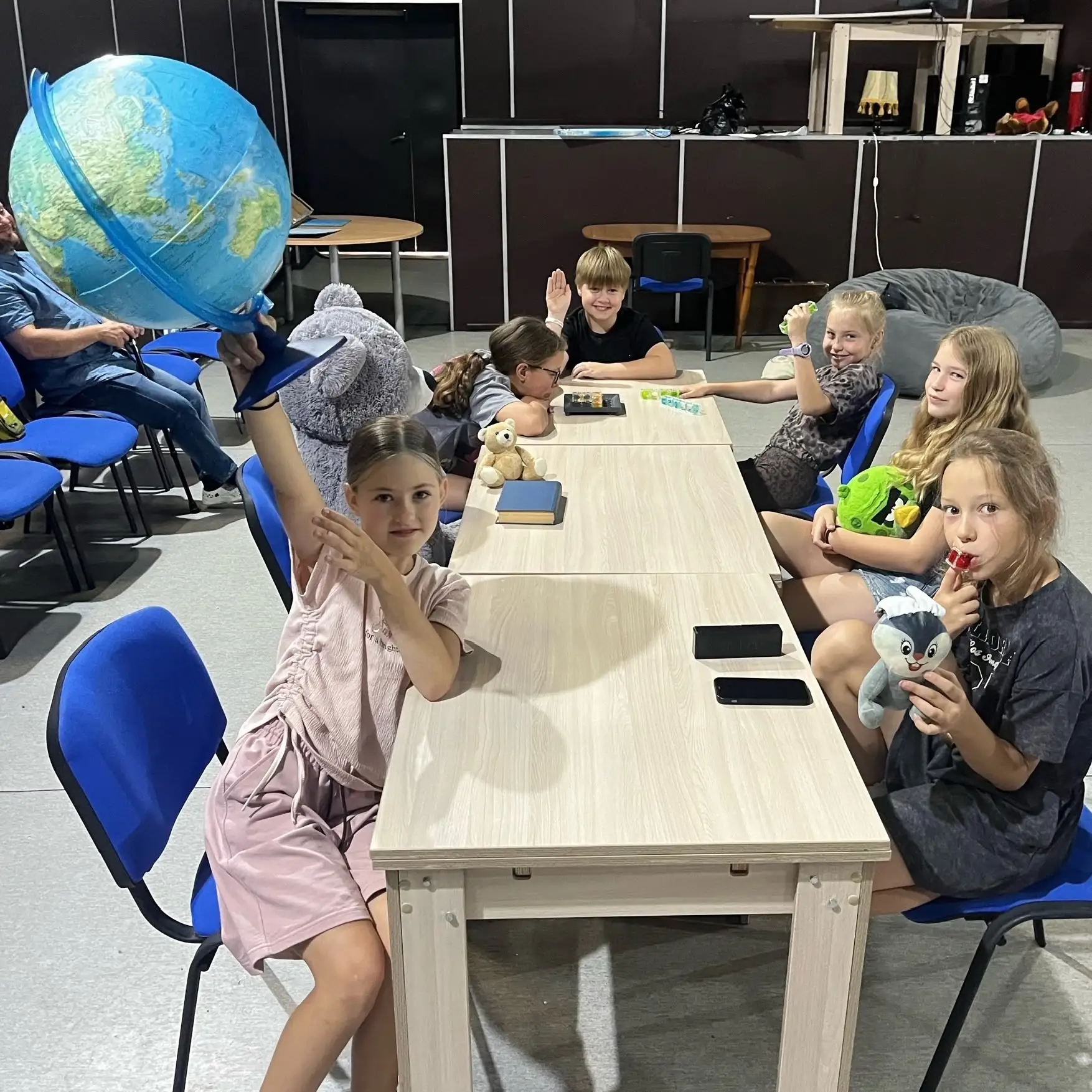 🥲 Прощальные...

КРУГИ СООБЩЕСТВ - с впечатлениями от прошедшей смены и пожеланиями на будущее; 
ТЕ