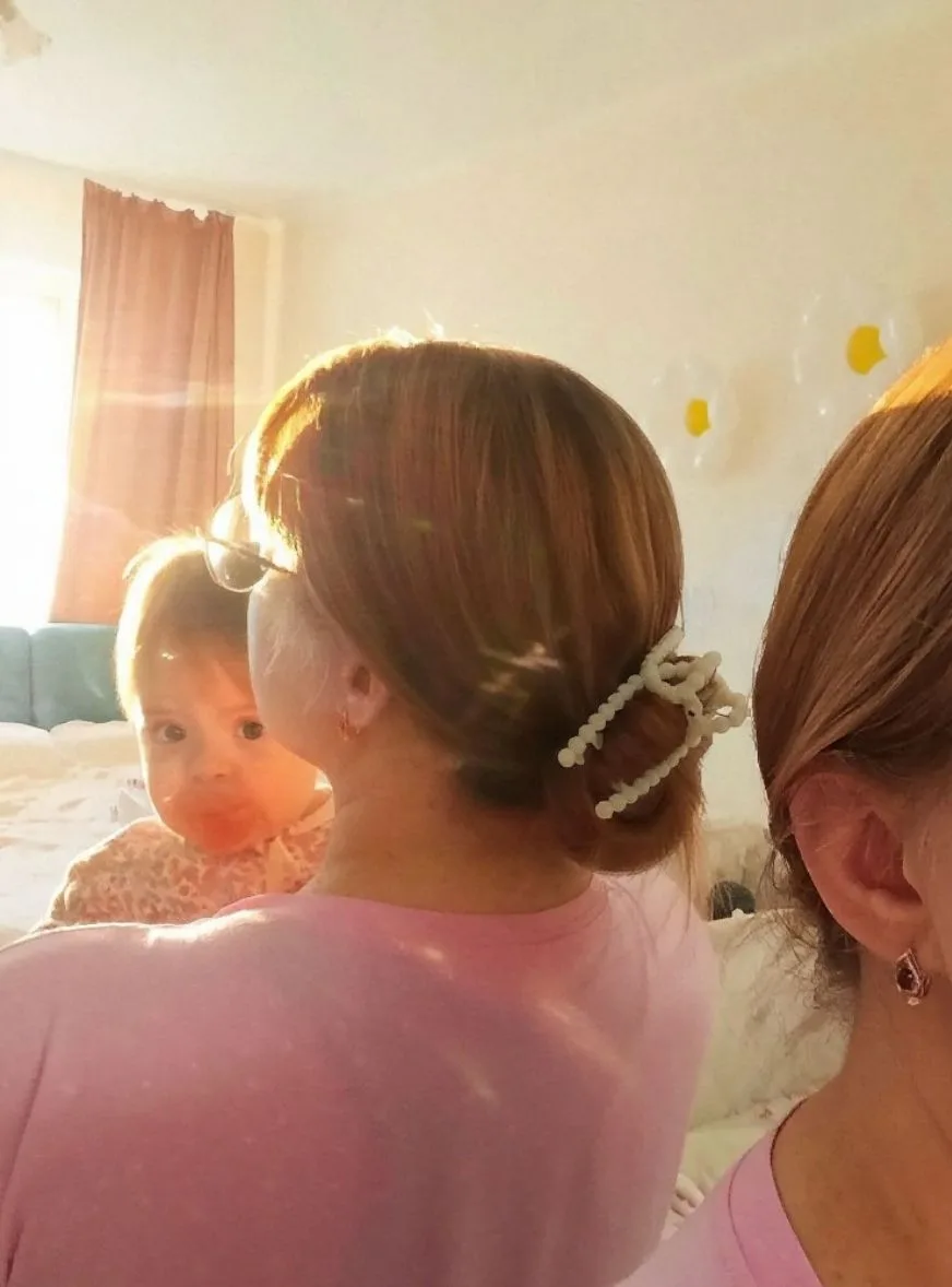 99% времени я хожу с гулькой. Но не могу себя чувствовать человеком, если не помою голову.