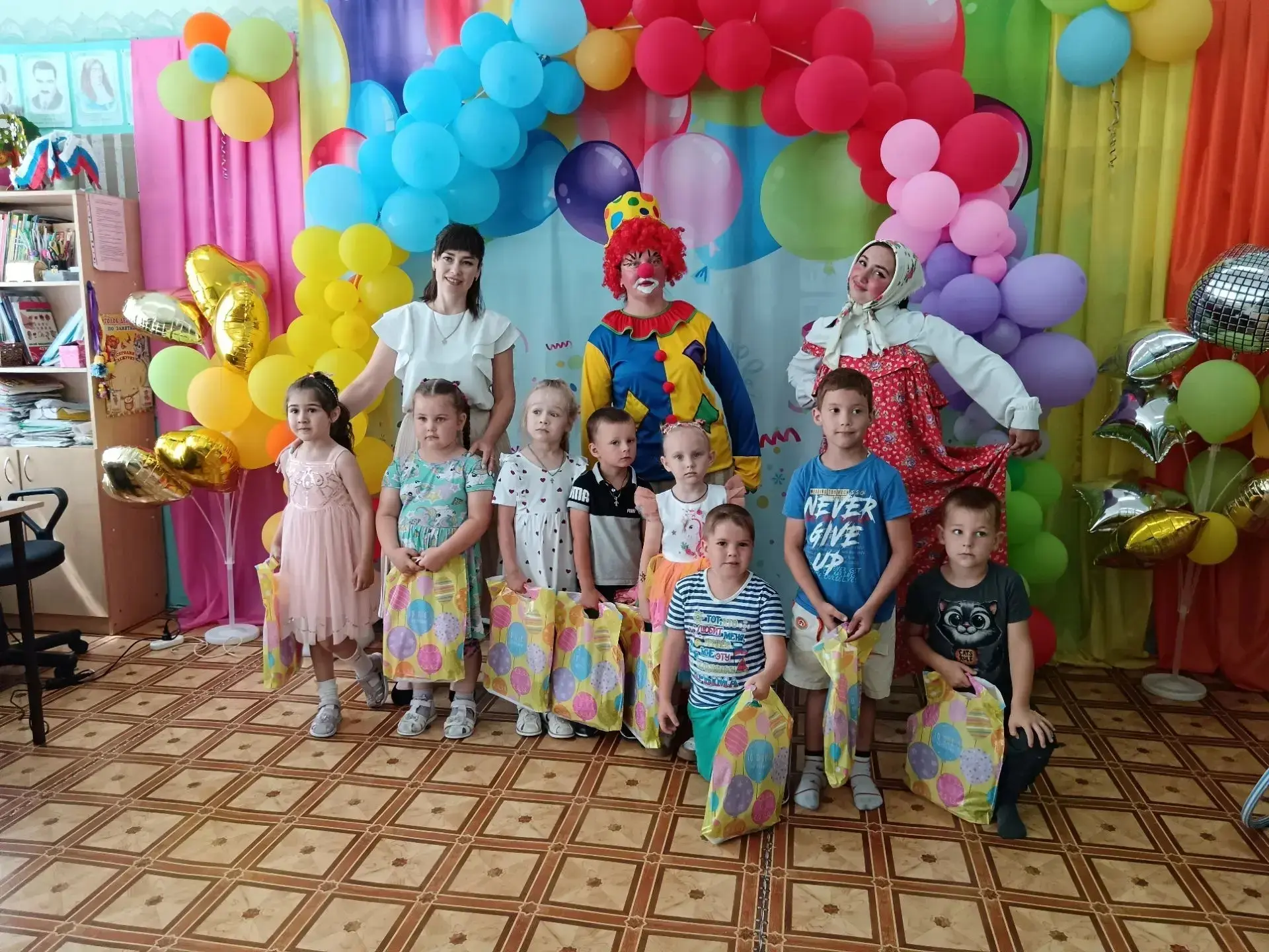 🎉"День рождения-лучший праздник"🎂
 🎈Что такое день рожденье ?
Это радость, веселье, 
Это песни, ш