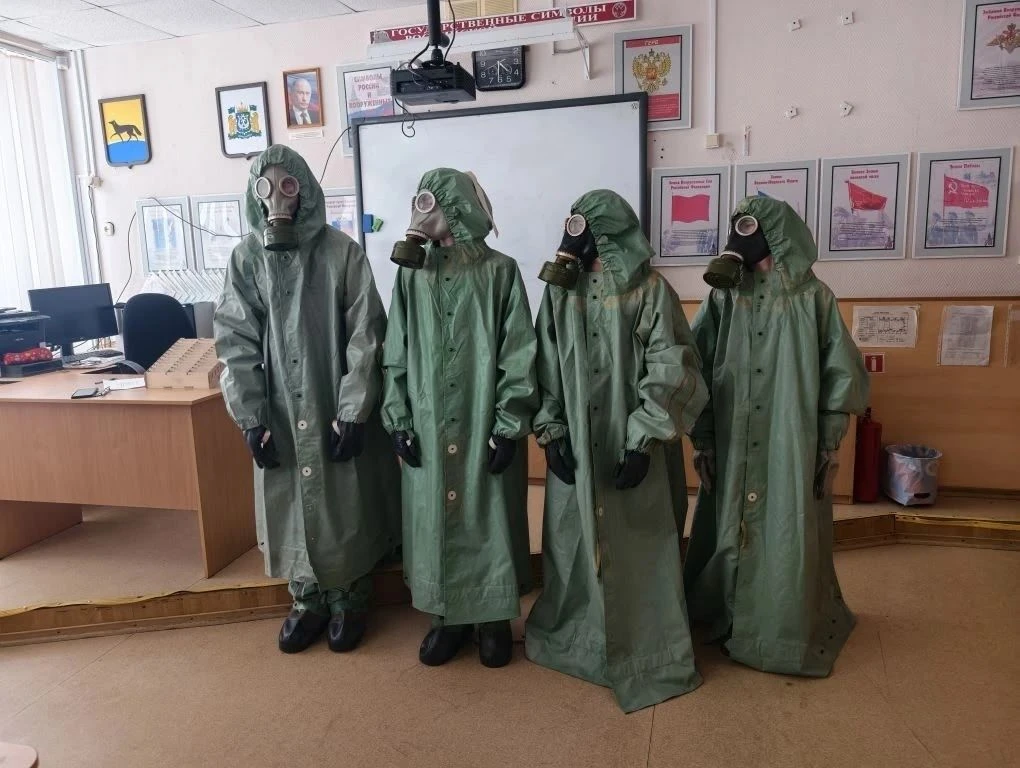 Учебные сборы по ОБЗР: первые шаги к защите Родины На базе нашей школы прошли учебные сборы в рамках