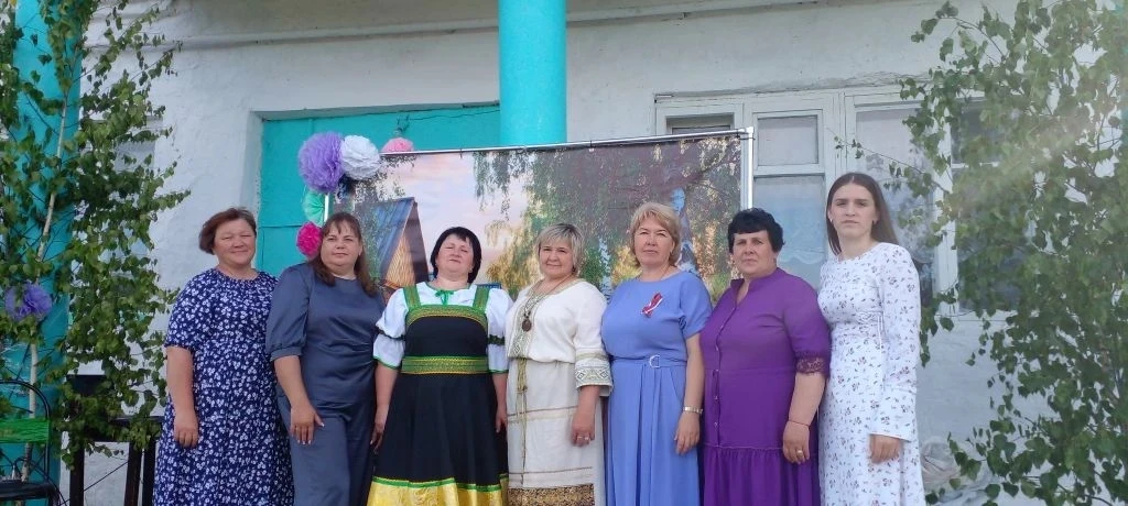 12 июня  Жители и гости села Кирилловка собрались, чтобы отметить сразу два важных праздника — День 