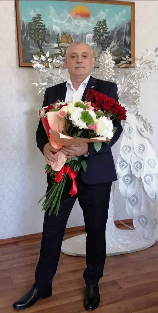 Дорогие и милые женщины) ❤️ От чистого сердца поздравляю вас с этим нежнейшим празднико...