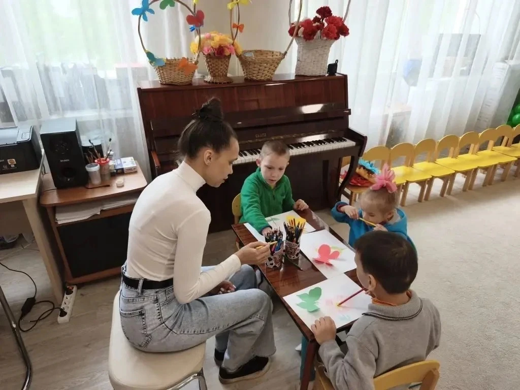 🌟🎶 Музыка и насекомые: учимся через игру