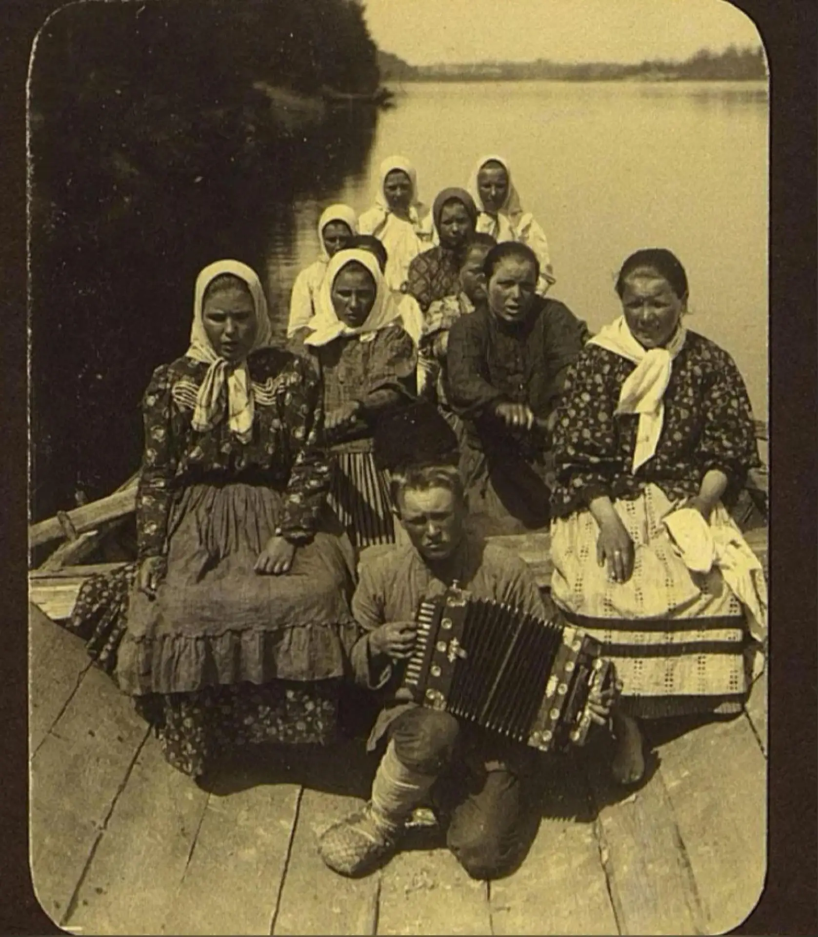 По Ветлуге на дощанике. Нижегородская губерния, Российская Империя. 1911 г.
