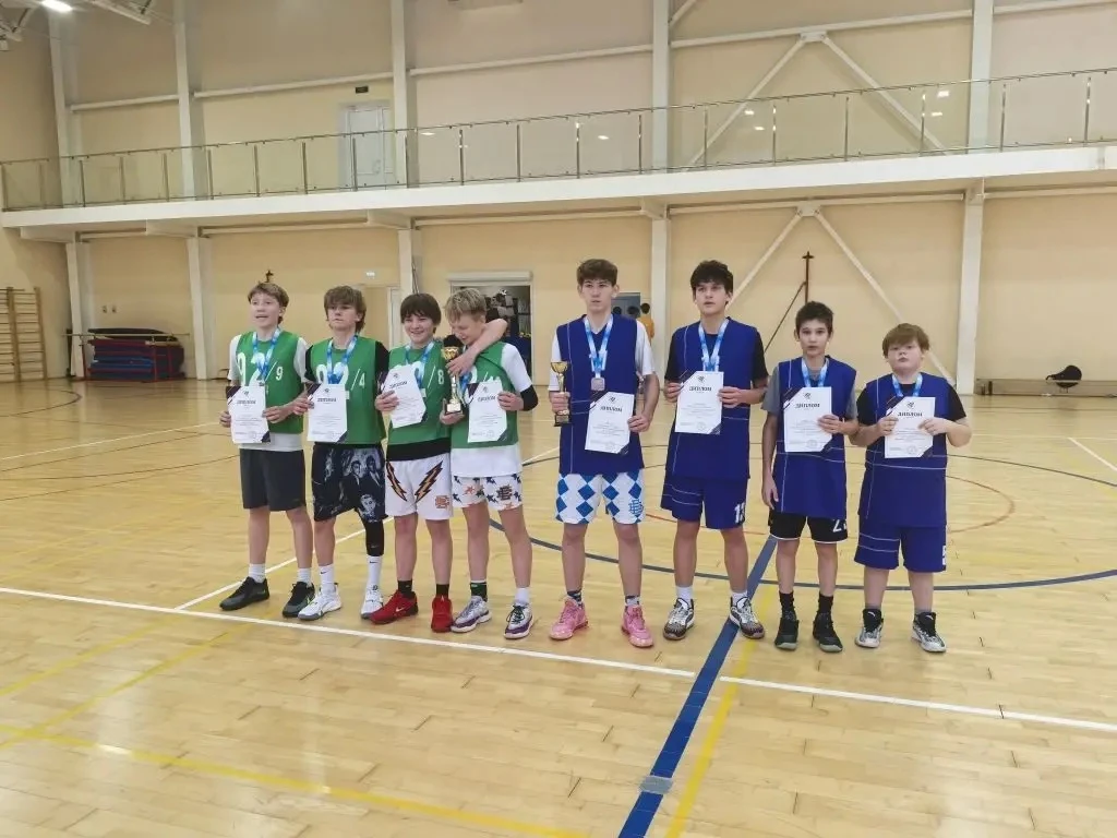 🏀 ПОЗДРАВЛЯЕМ НАШИХ БАСКЕТБОЛИСТОВ С БРОНЗОЙ! 🏆  Сегодня команда нашего лицея приняла участие в горо