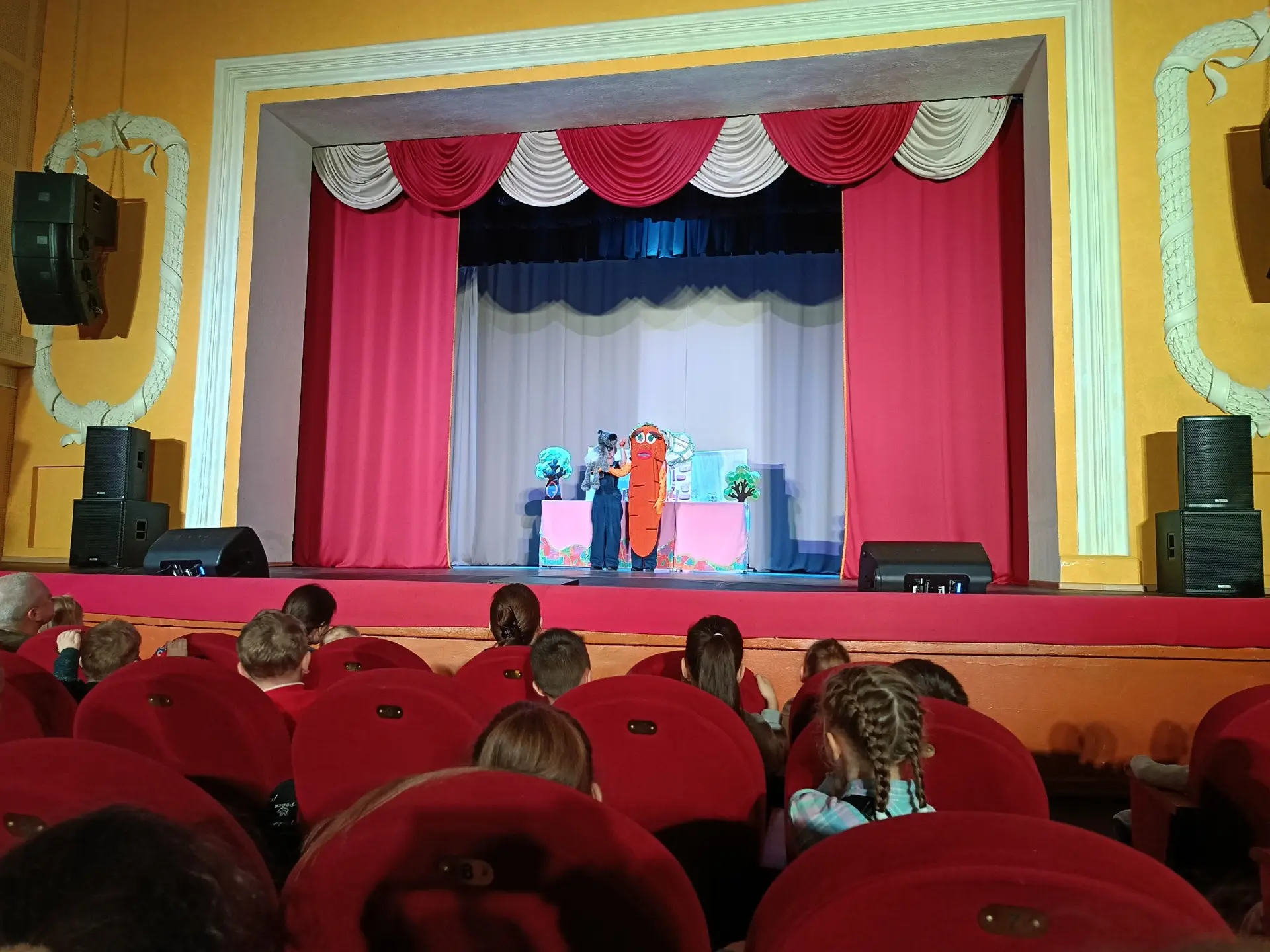 🎭КУКОЛЬНЫЙ СПЕКТАКЛЬ 🎭   17 апреля обучающиеся 1‑ых классов Центра Образования «Гимназия» посетили Д