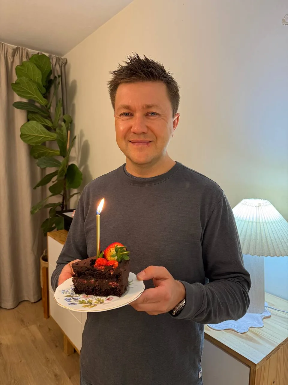 С днём рождения, с днём рождения, с днём рождения меня 🎉