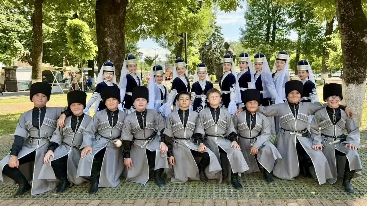 Коллективы и солисты Красногвардейского района успешно выступили в Майкопе на фестивале «Звездочки А
