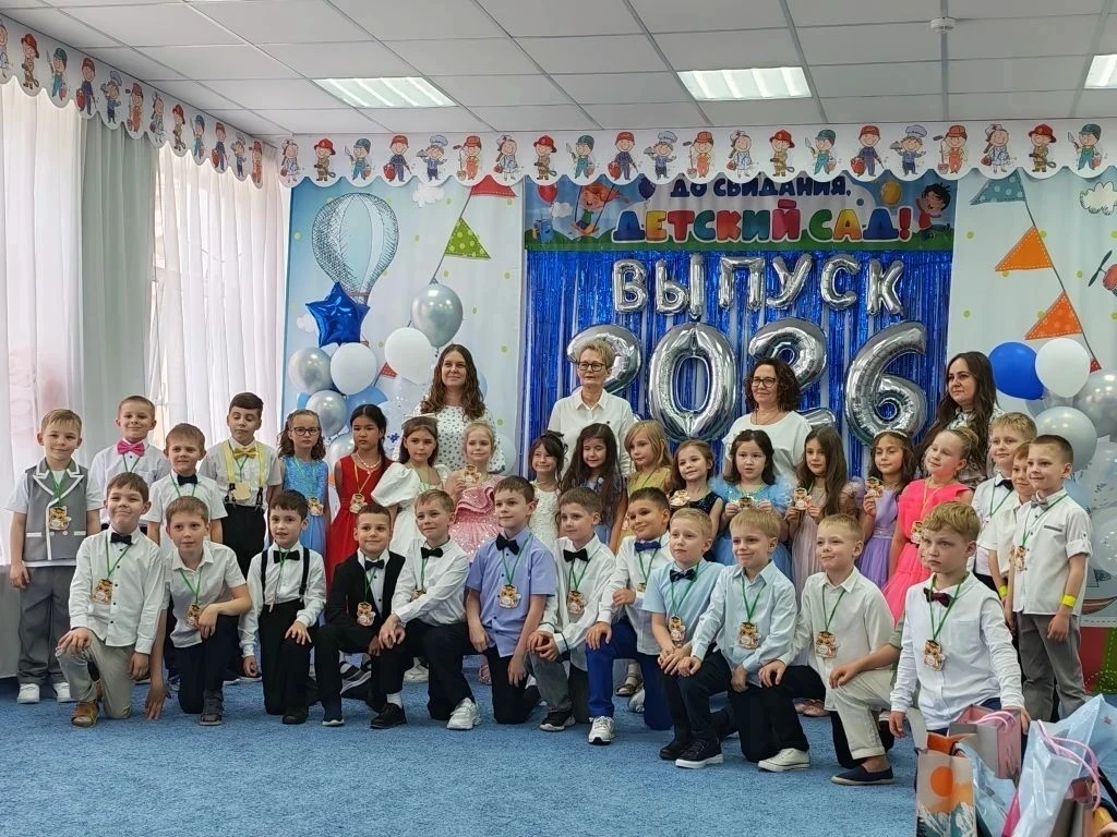🎓 Выпускные в подготовительных группах детского сада «Карусель» - время трогательных в...