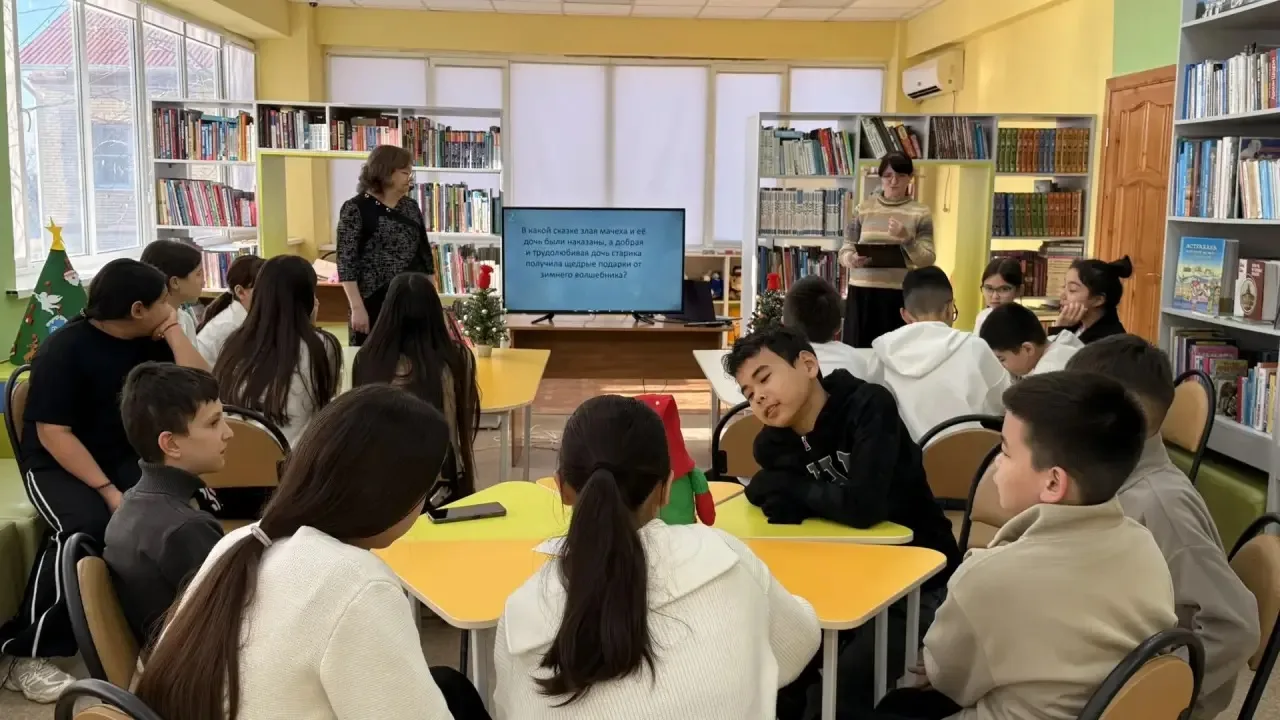16 декабря 📚🎉 в Володарской детской библиотеке библиотекарь Андреева А.В. провела литературно-инте