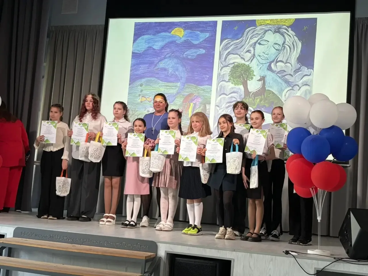 🌿🎨 «Чистый мир глазами детей»: в Невском районе подвели итоги конкурса рисунков🎨🌿