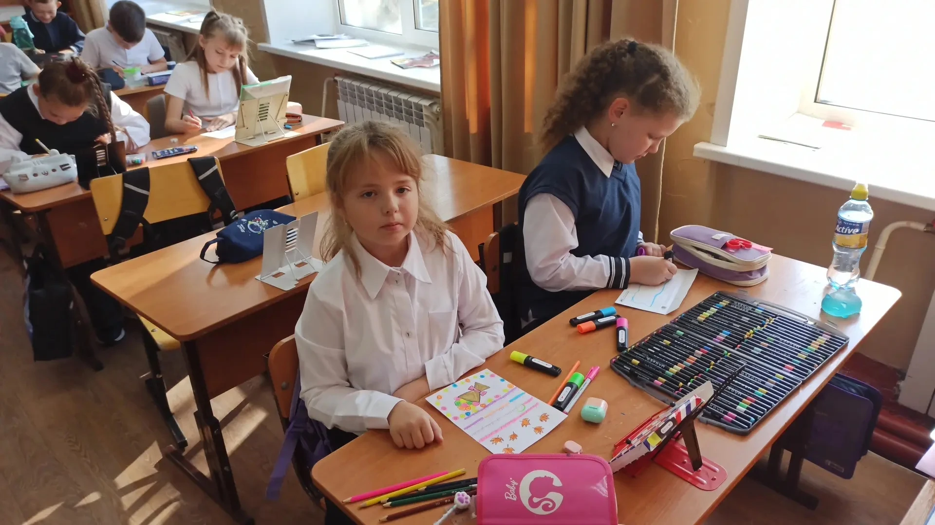 🍂 Накануне Дня учителя во многих школах царит особенная атмосфера.Например, ребята из ...