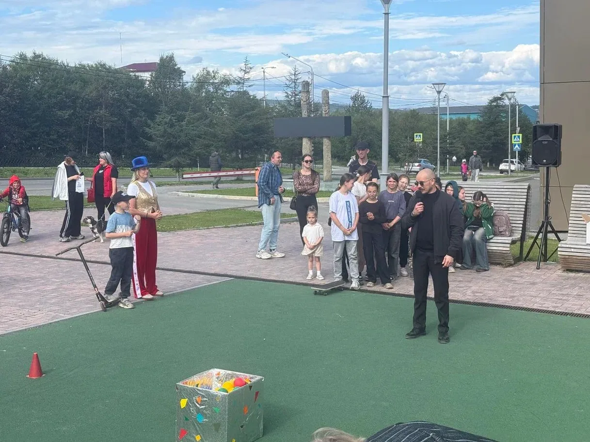 👏 Праздник района объединил жителей в сквере «Купол»