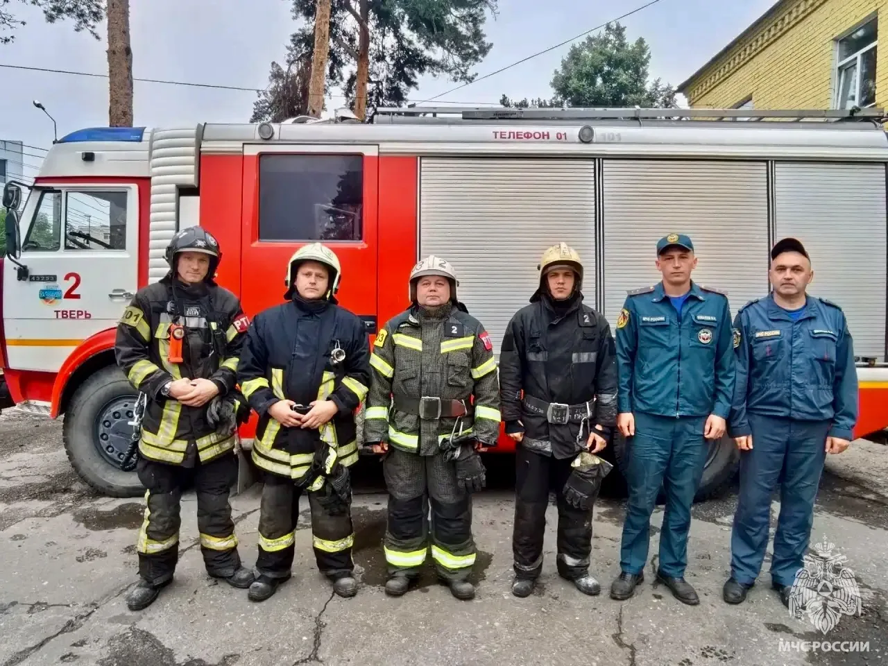 Спасение на пожаре 

🚒 Сегодня ночью поступило сообщение о пожаре в квартире на проспекте Калинина 