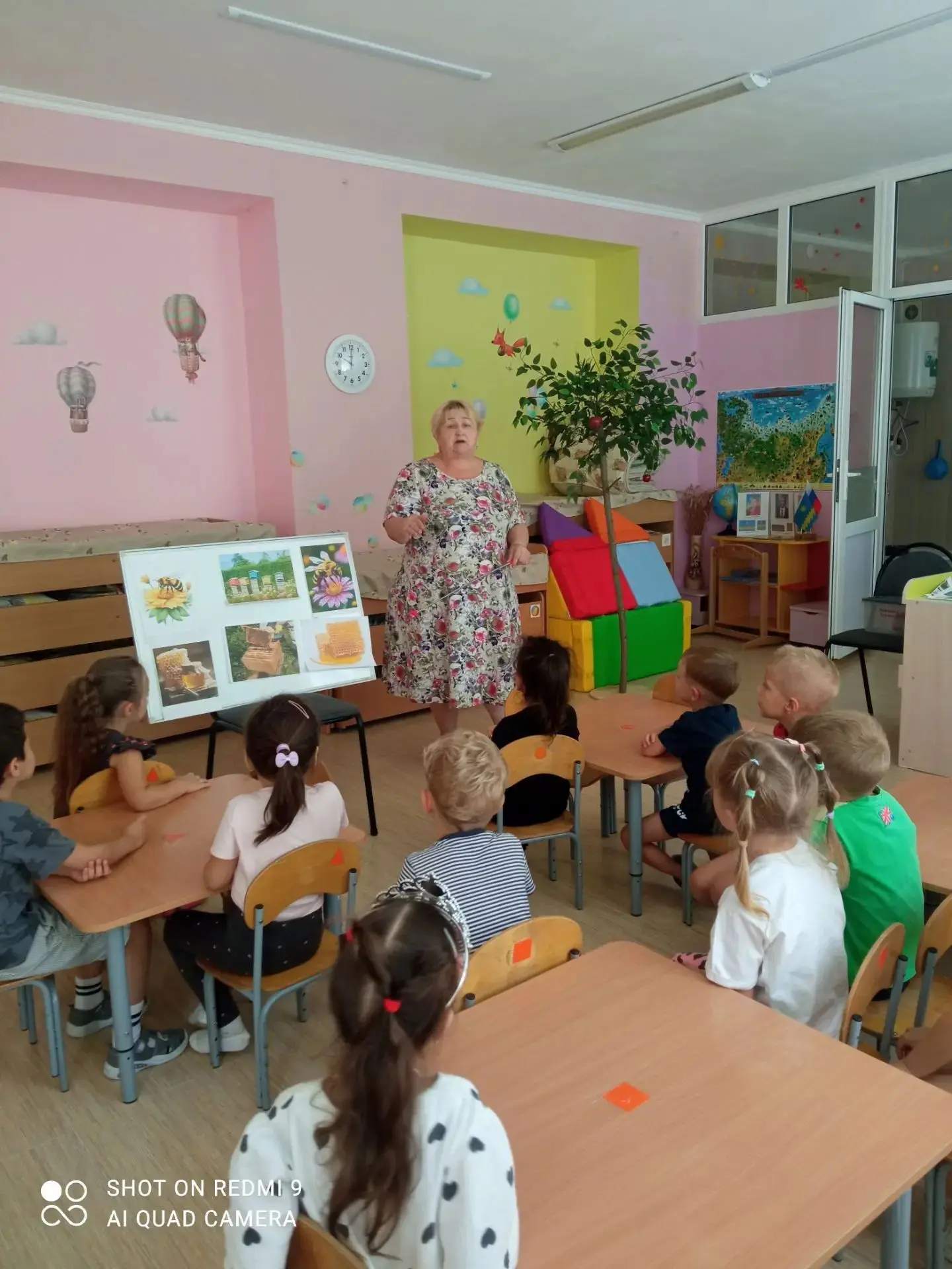 Сегодня наши «Светлячки» окунулись в сладкие традиции Медового Спаса. 🍯