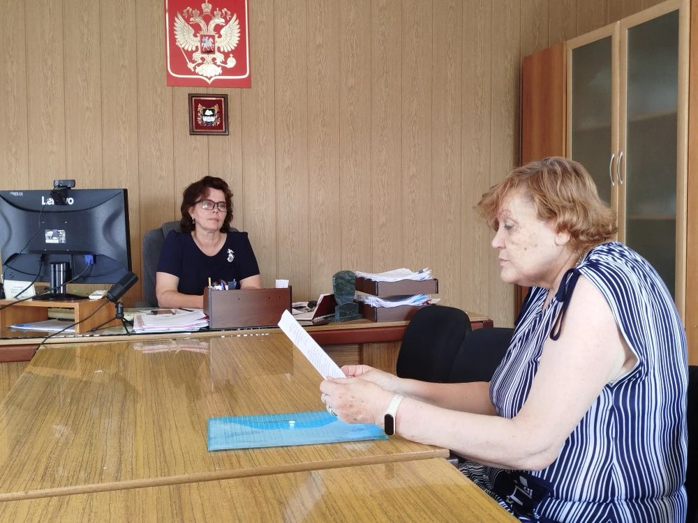 ✅ Глава Звериноголовского округа Надежда Швидкая провела прием граждан по личным вопросам.