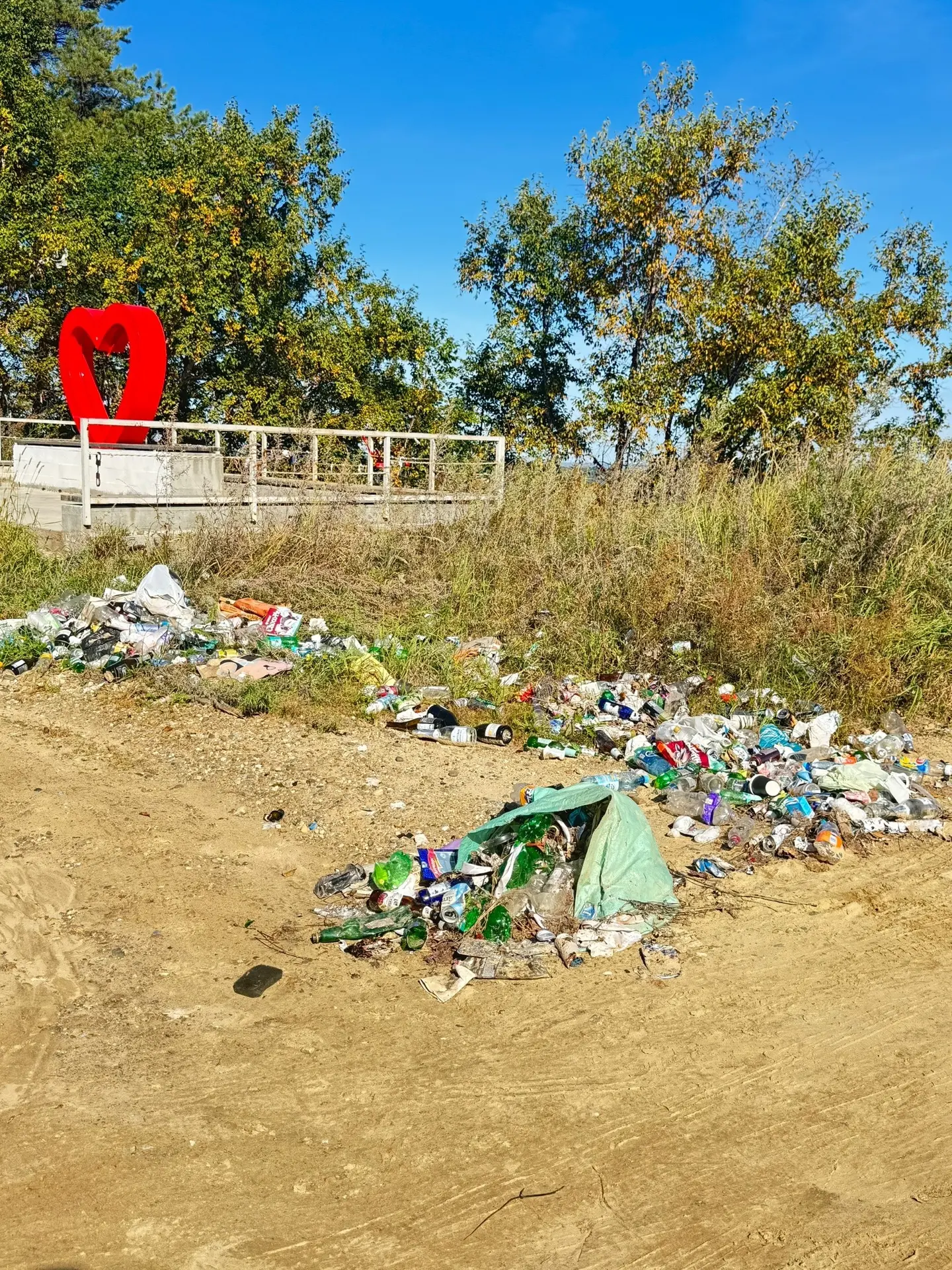 ❤️ Сопка любви утонула в мусоре