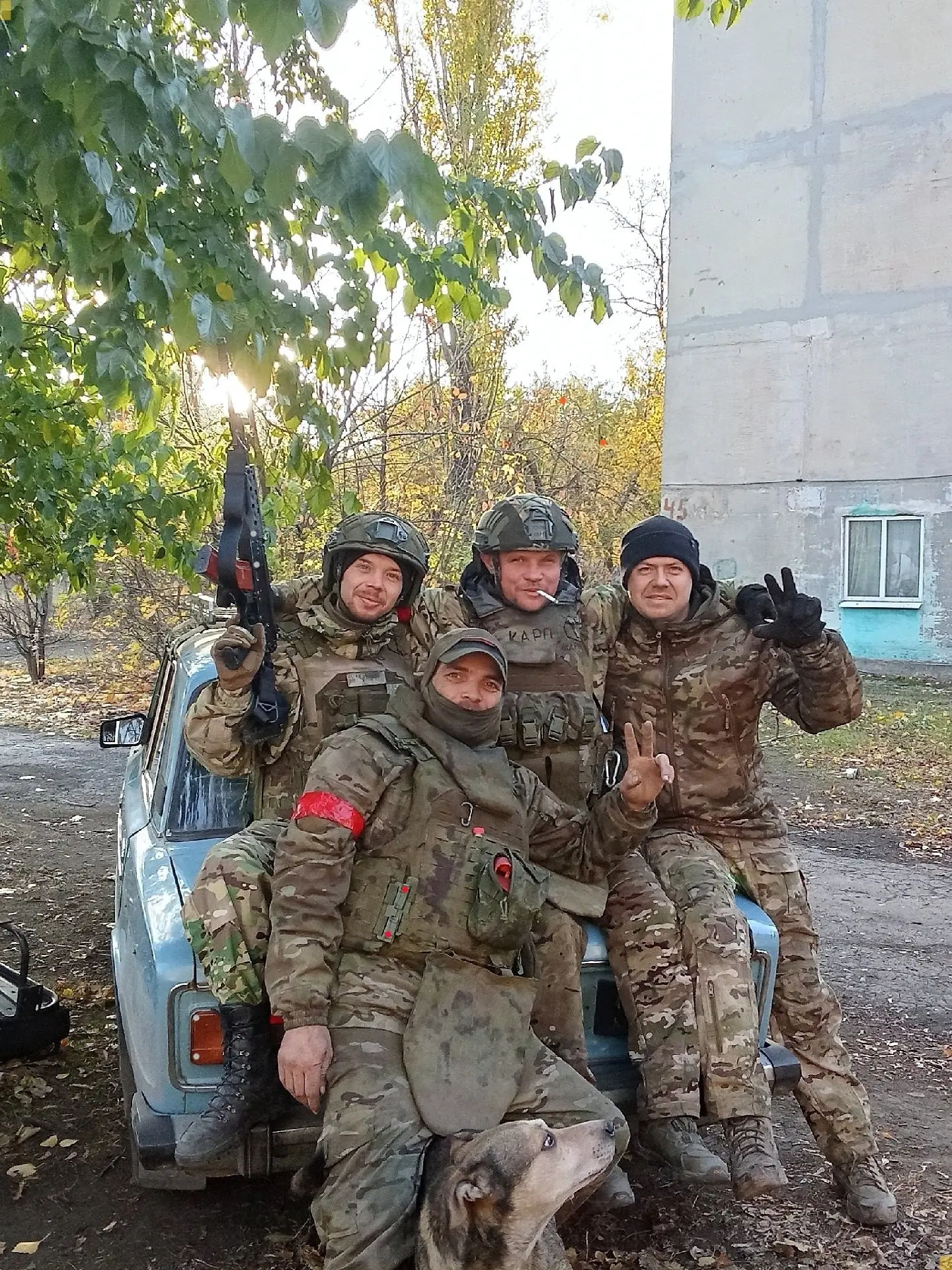 Такой коллектив — что вторая семья: друг за друга горой, и пёс наш в том числе ✌️
