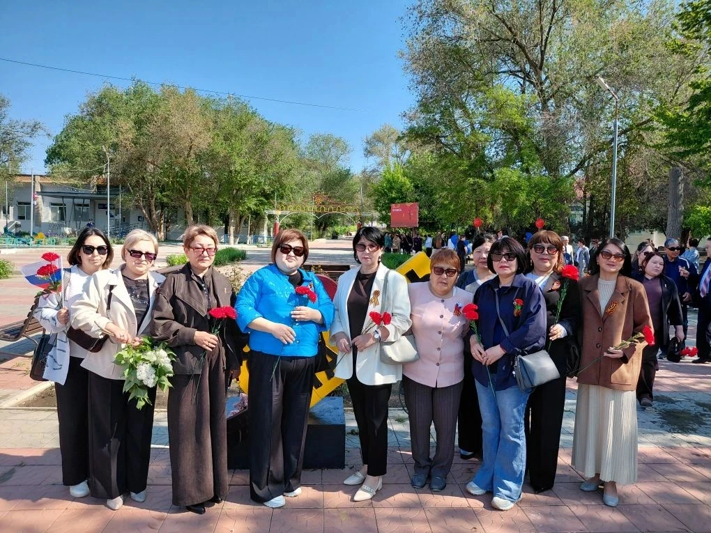 🇷🇺Учащиеся и коллектив ЛСОШ ✓ 3 приняли участие в торжественном митинге, посвященном ...