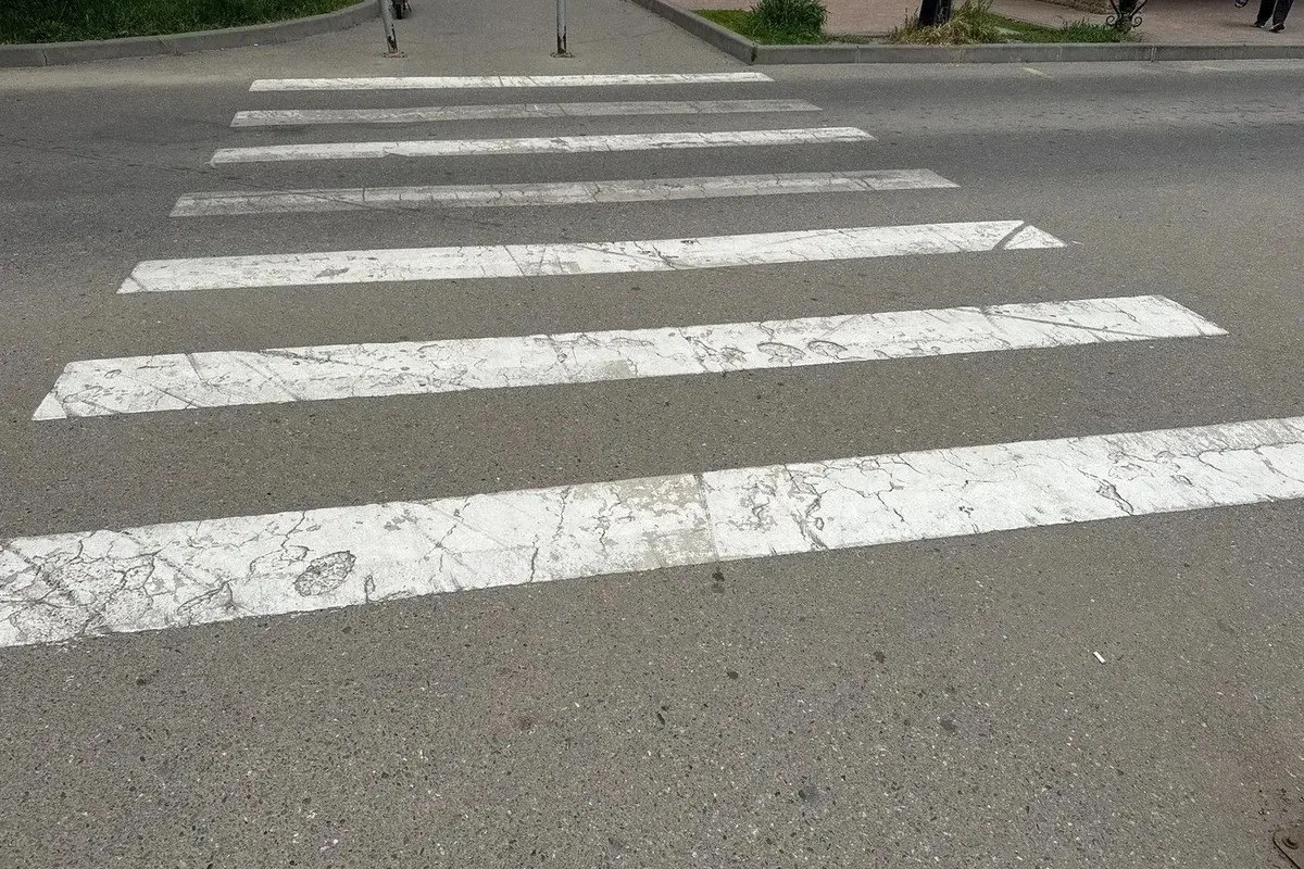 В Камбарке пьяный водитель сбил женщину и ребёнка на переходе
