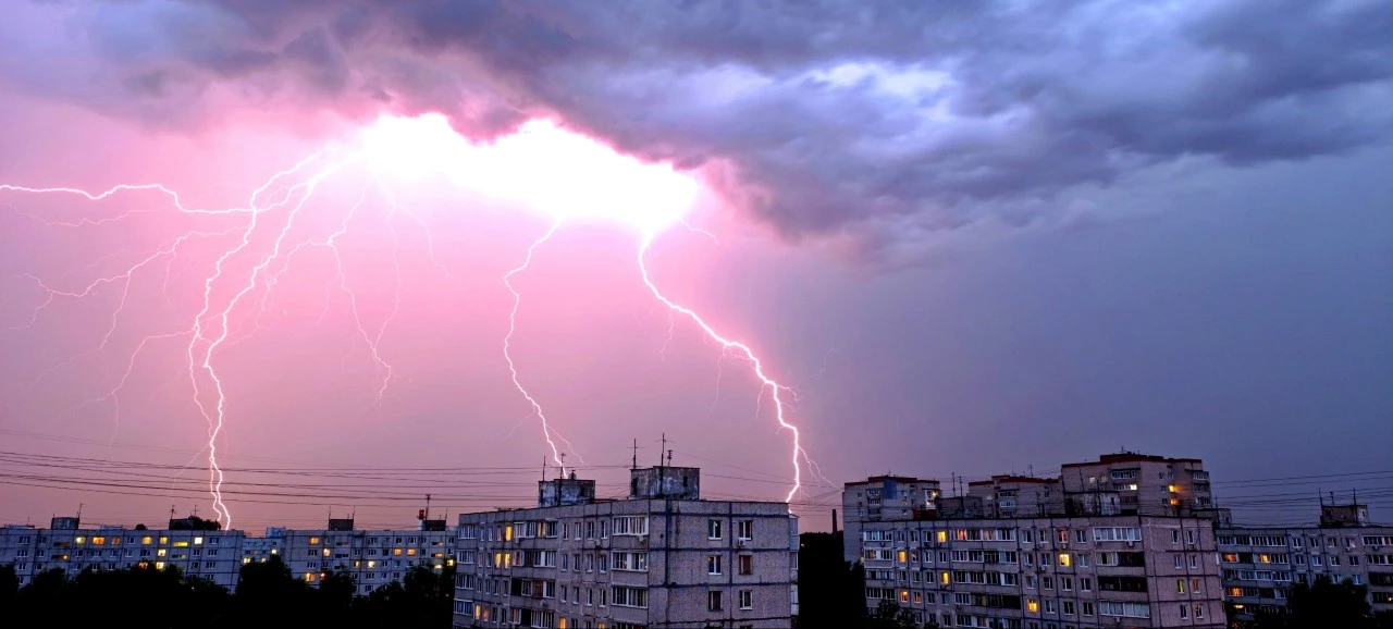⚡Самые эффектные кадры сегодняшней грозы. Мкрн. Арманд.

НЕ ЗАБУДЬ ПОДПИСАТЬСЯ ⤵️