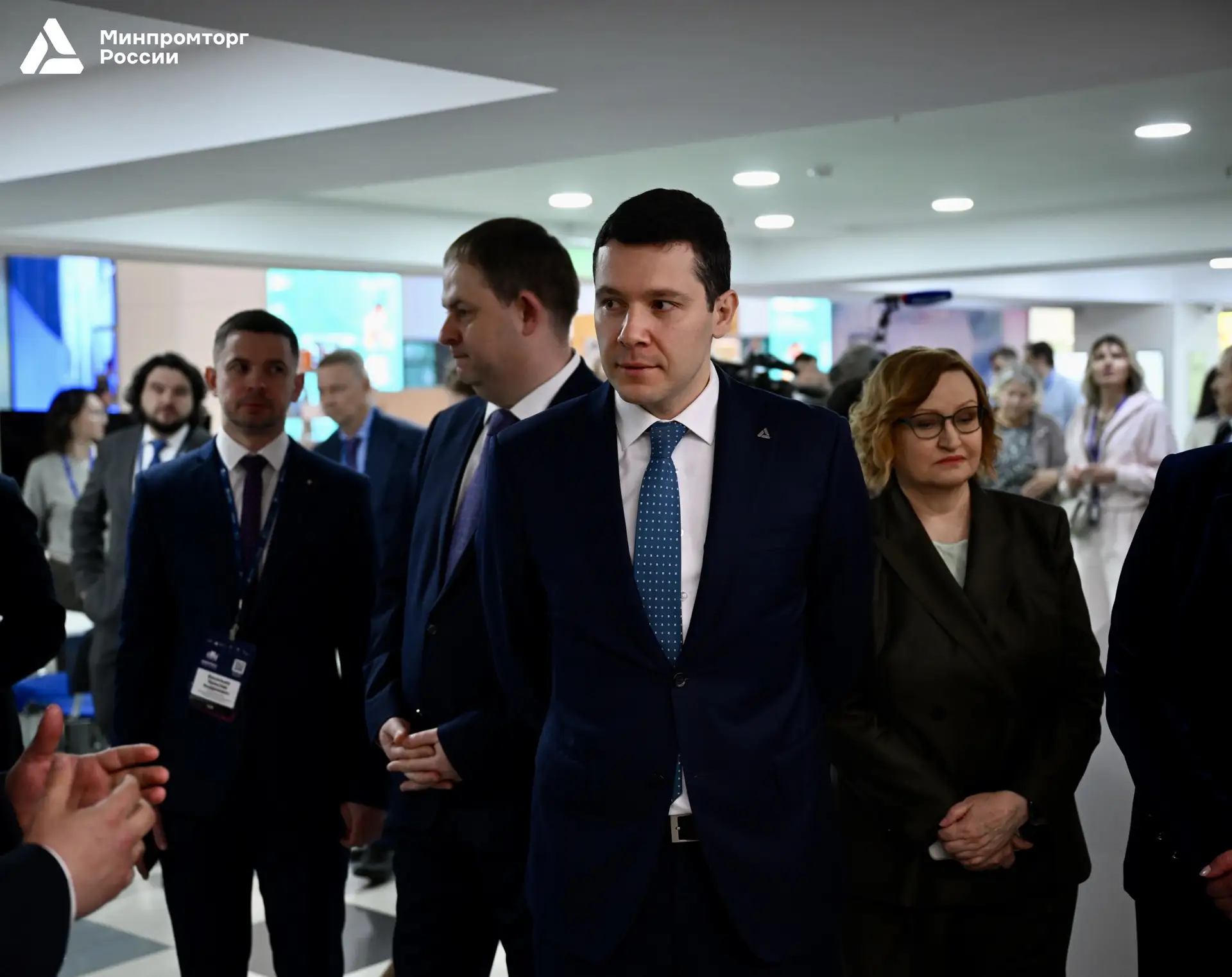 🧸 Антон Алиханов обозначил системные меры поддержки отечественной индустрии детских товаров  Глава М