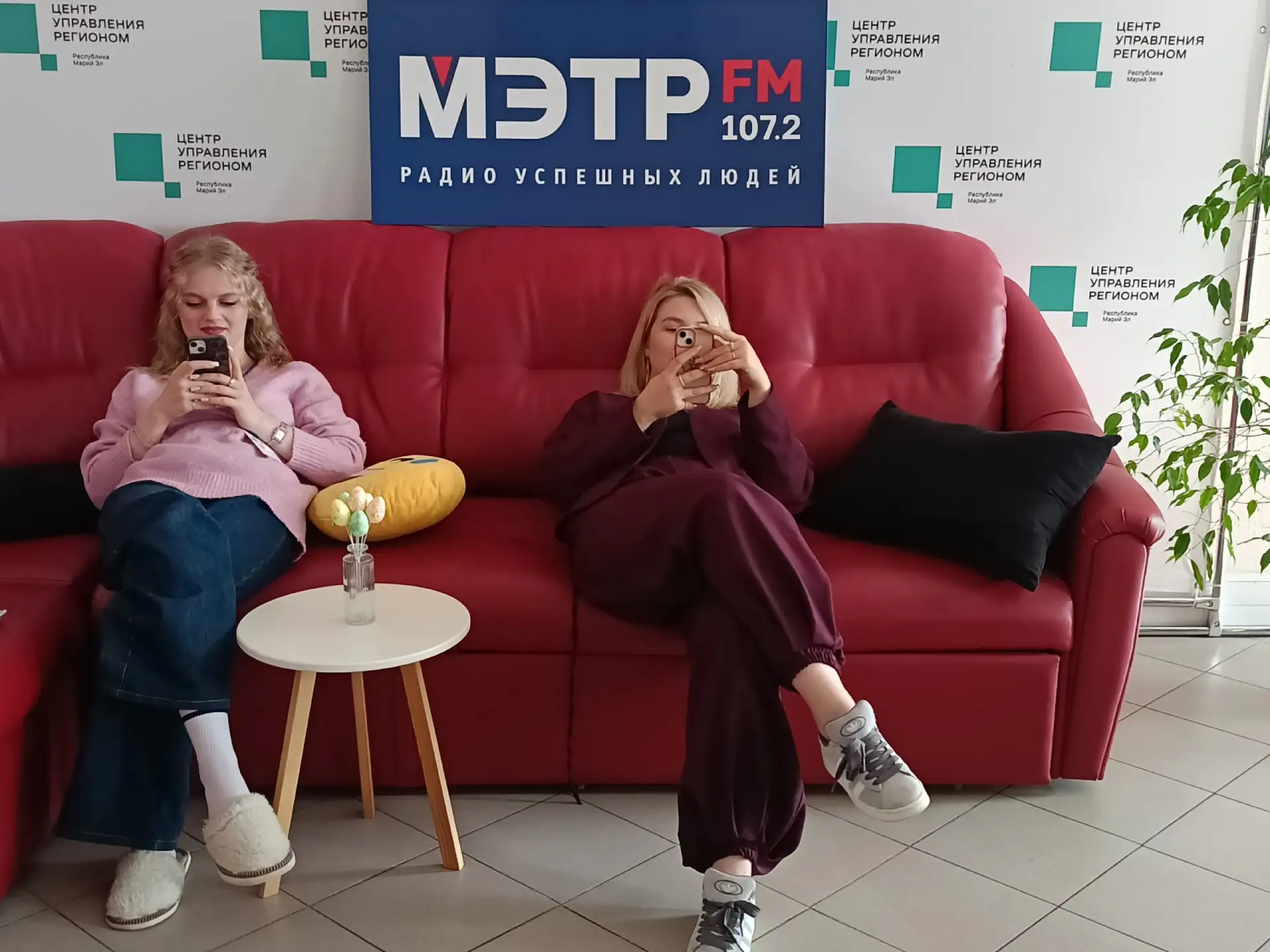 Работа кипит😄😄😄. Всем веселой пятницы ❤🔥 Узнали девочек?)