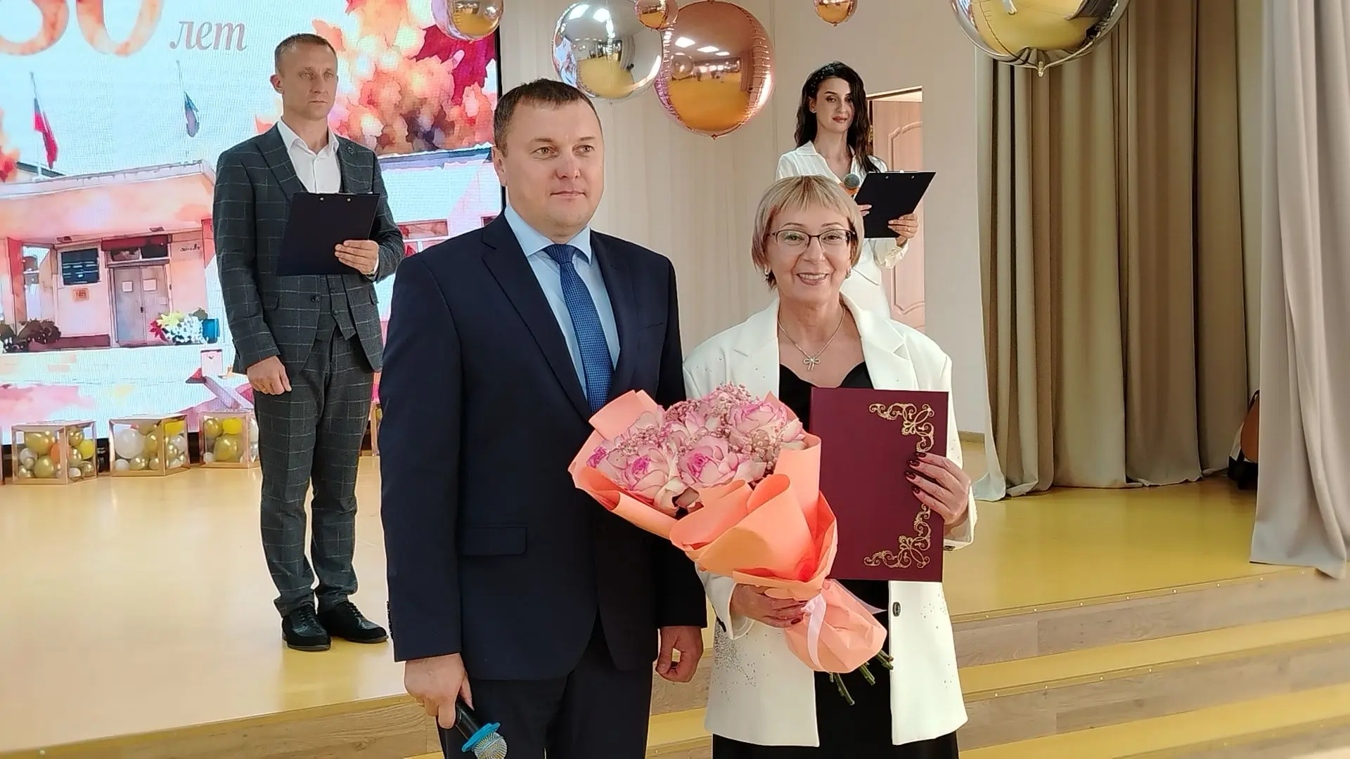 Школа села Быков отмечает 80-летие