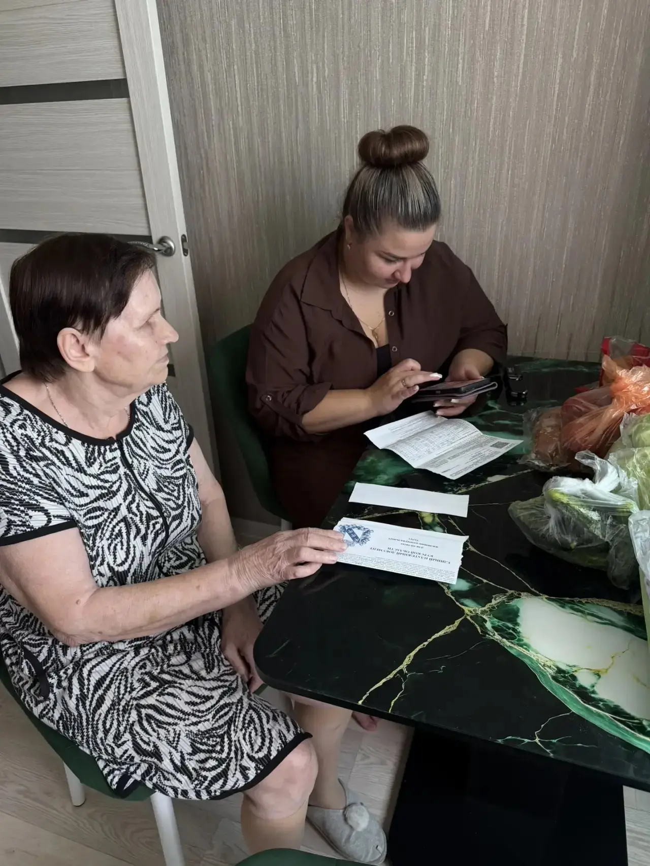 💼Деятельность социального работника требует эмпатии, физической выносливости и строго ...