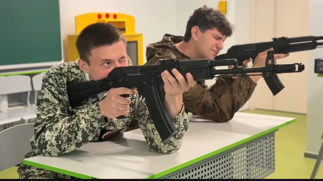 Юноши 10 класса приняли участие в учебных сборах🪖