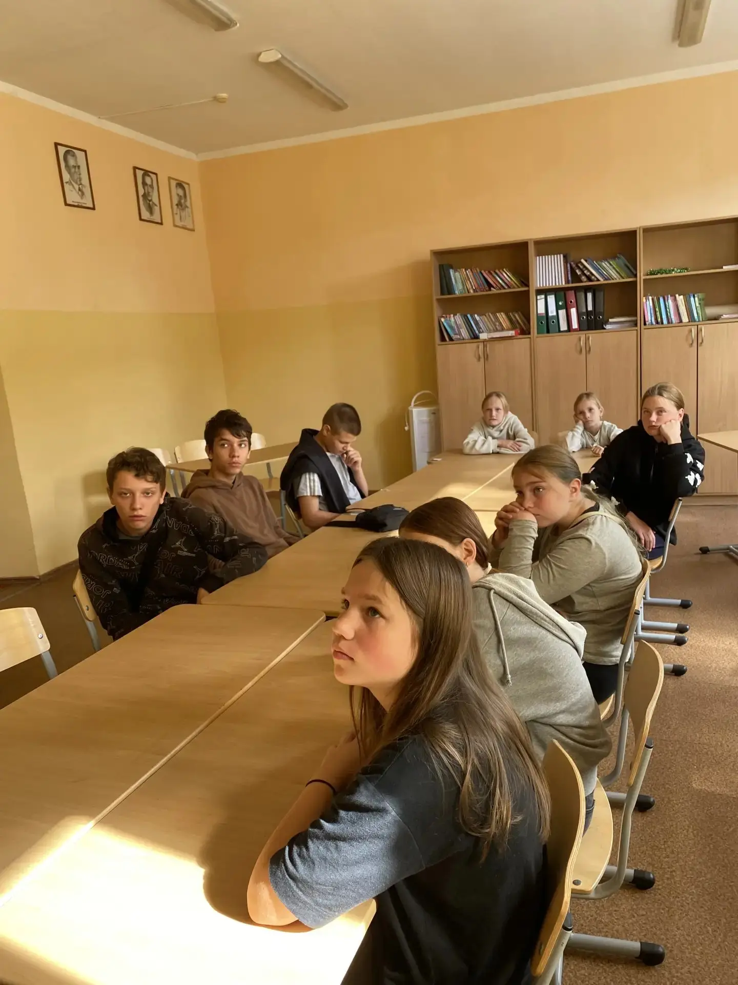 🎉 День Государственного флага России: творчество и знания в ЛОЛ «Наследие»! 🎉