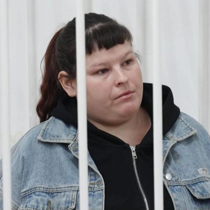 Мать, истязавшую и отравившую свою годовалую дочь уксусом, начали судить в Забайкалье.
