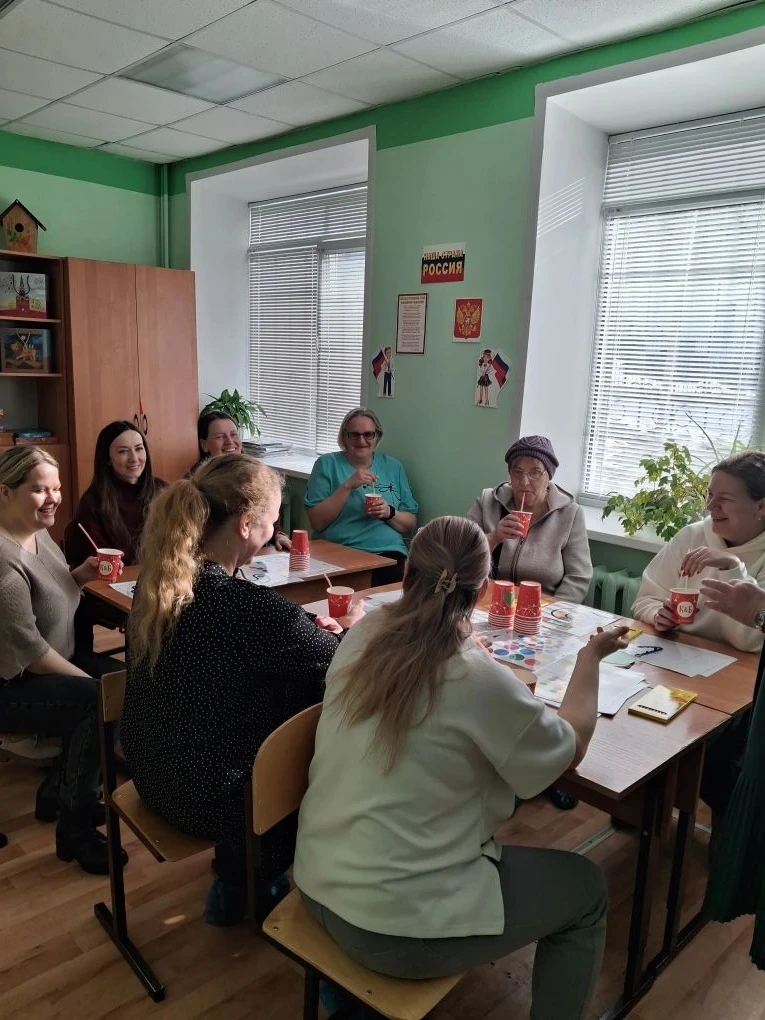 🦋Фестиваль "ЛюдиКакЛюди": Нейроигры для детей с РАС – ценный опыт для учителей и родителей!  В рамка