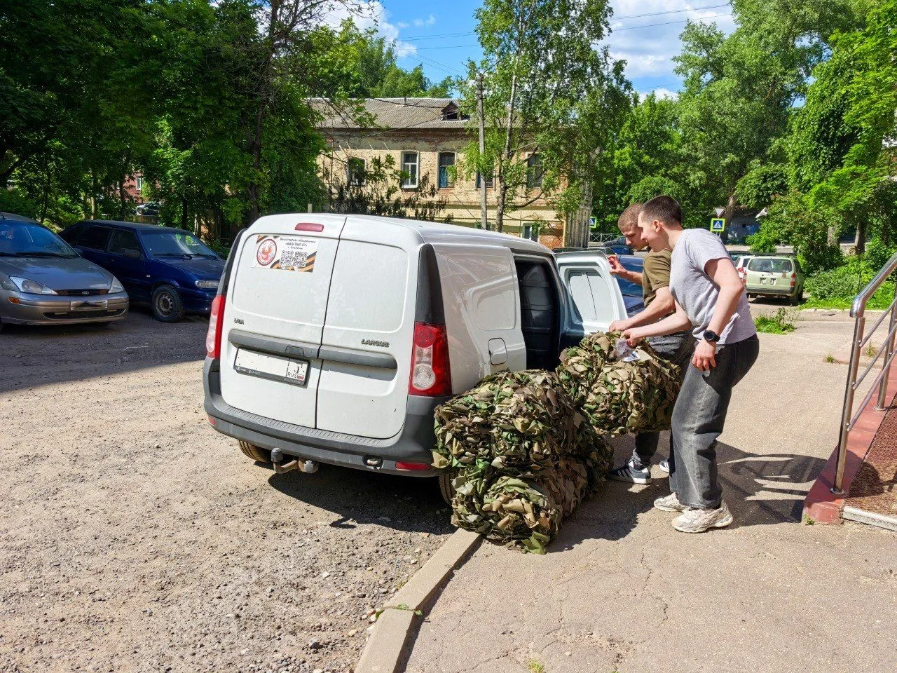 Волонтёры «ВашТыл67» отправили дополнительный груз для военнослужащих

Из Смоленска в зону специальн