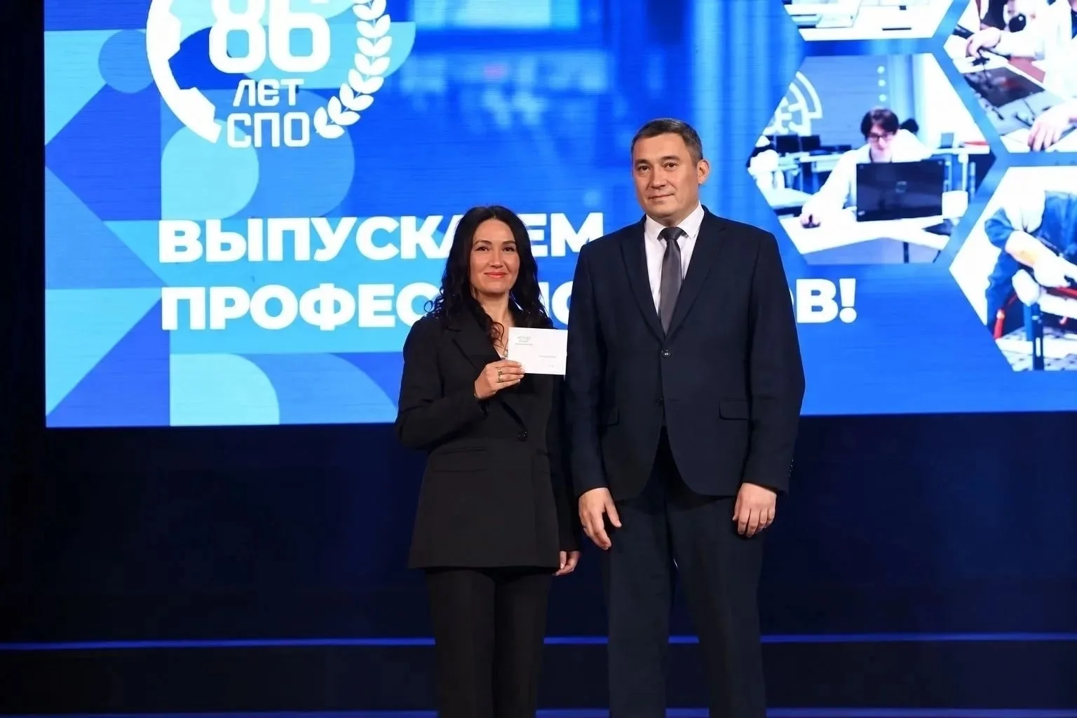 Лариса Юнусова, заместитель директора по воспитательной работе Учалинского колледжа гор...