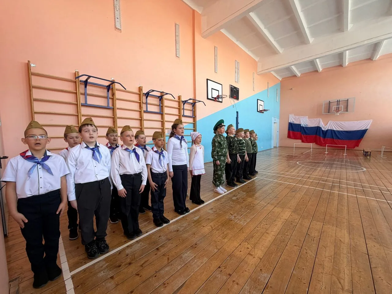 🇷🇺Зарница 2.0: Юные герои покоряют школьный этап!🇷🇺  ✅В школе №3 прошел захватывающий школьный этап 