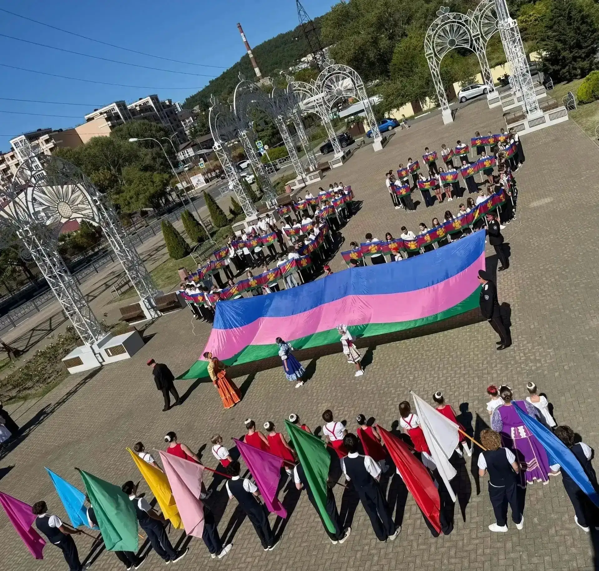 🎉 Сочи поднял флаг в честь 89-летия Краснодарского края