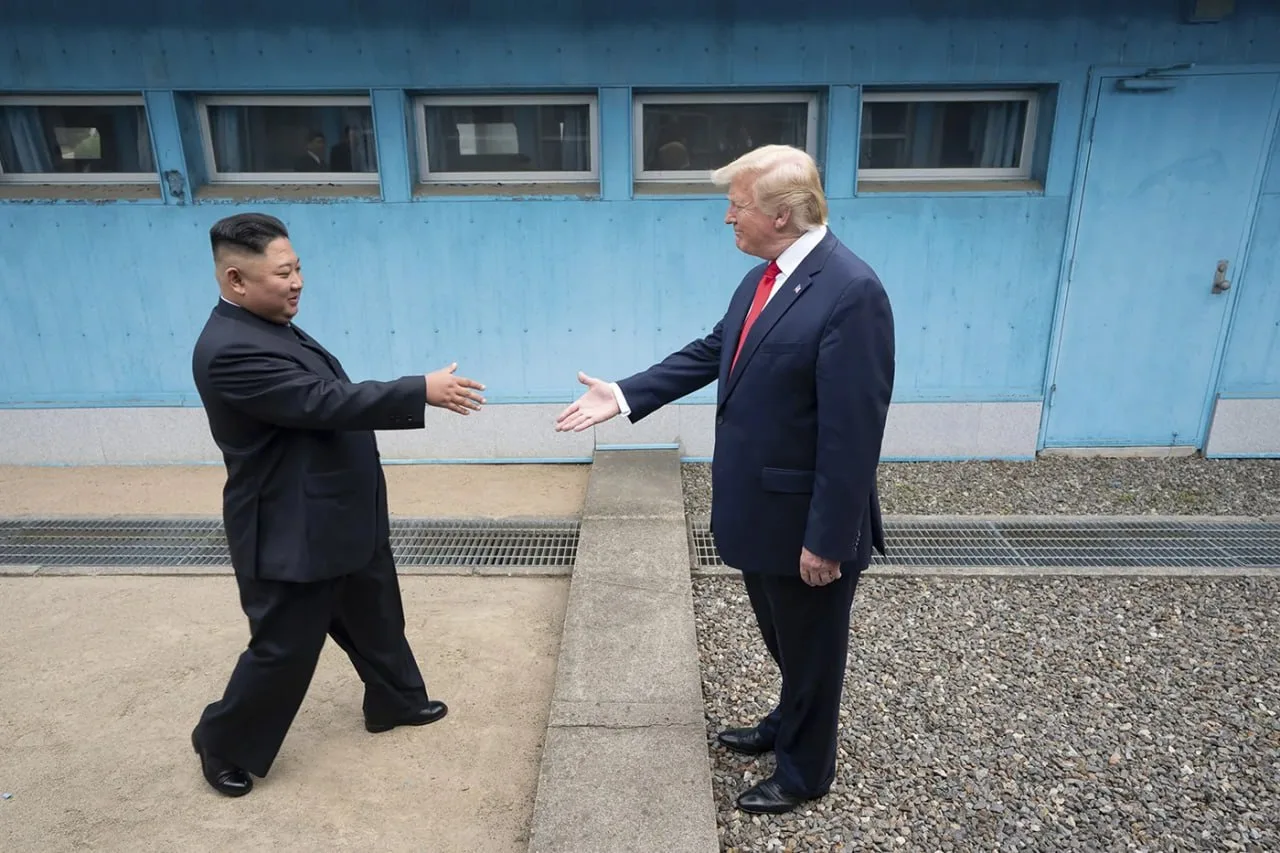 🇺🇸🇰🇵 "У меня получается ладить с Ким Чен Ыном. Когда у человека есть 112 ядерных ра...