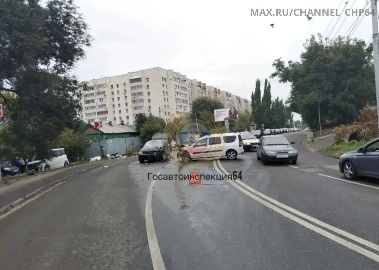 🚨 В Кировском районе Саратова утром произошло ДТП с пострадавшим