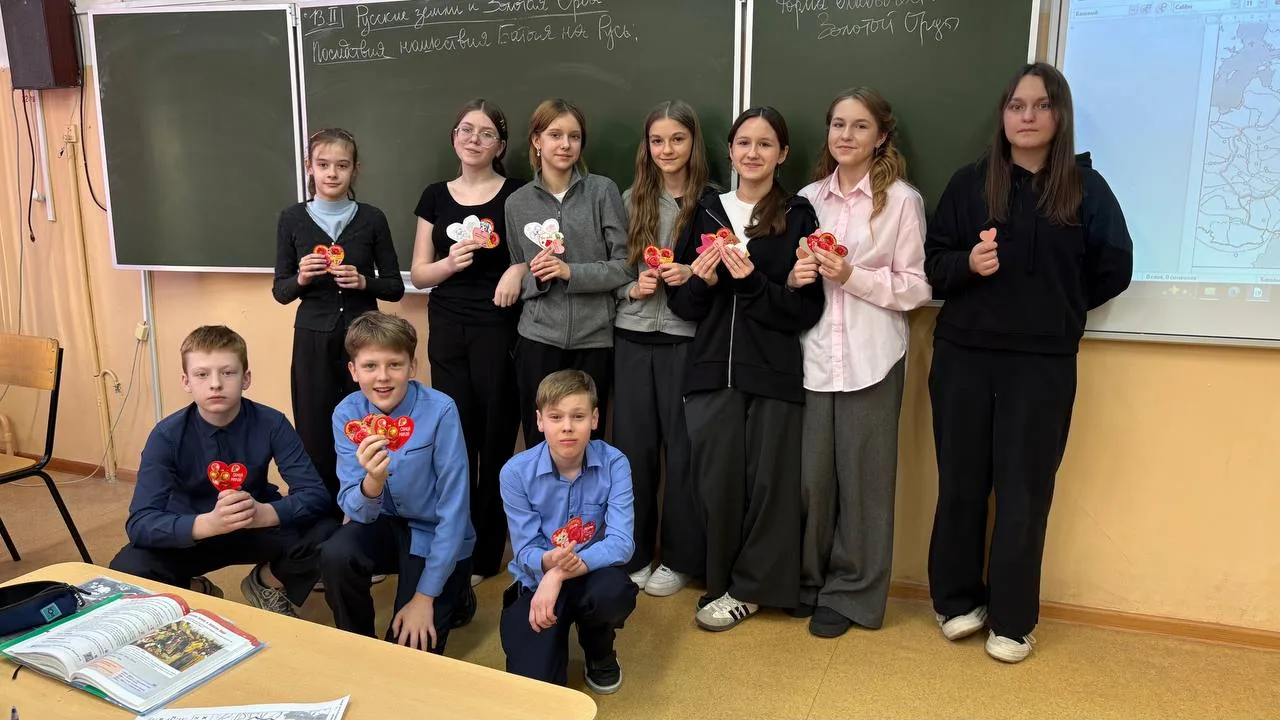 🌟 ВНИМАНИЕ ВСЕМ 🌟 Наши любимые одиннадцатиклассники устроили потрясающее мероприятие — "День добрых 