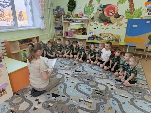В средней группе "Карамелька" прошёл ряд мероприятий, посвящённых снятию блокады Ленинг...