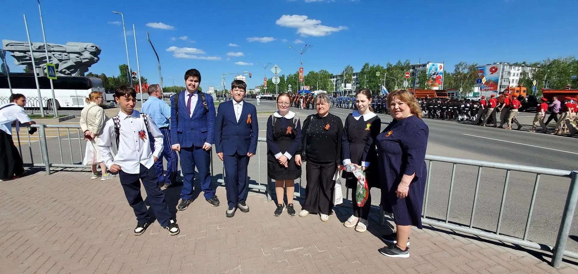 08.05.20 в рамках патриотического воспитания, учащиеся 7а, 7б классов под руководством ...