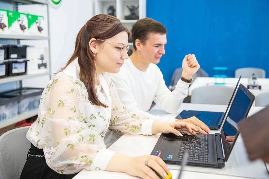 ❗️ Старшеклассников ждут новые единые учебники по информатике

В России готовятся единые государстве