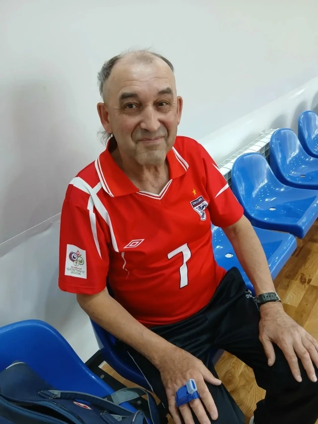 💯Энергичный, спортивный, позитивный. 
Павел Иванович Русских, бессменный тренер подрастающего покол