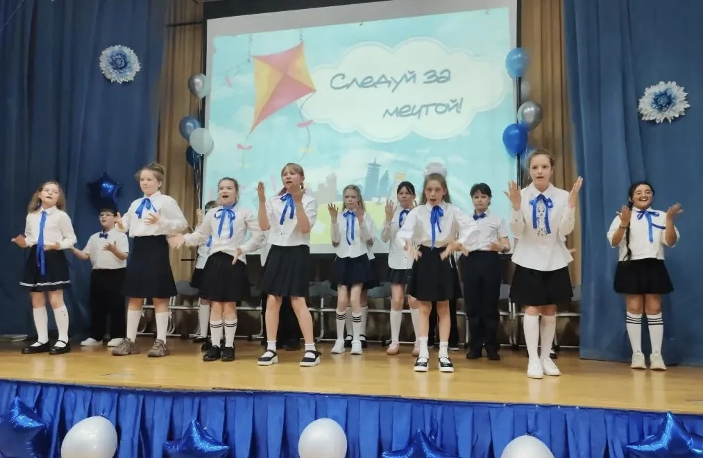 🎉 Сегодня на Стромынке, 17 для наших четвероклассников прозвенел последний звонок начальной школы!  