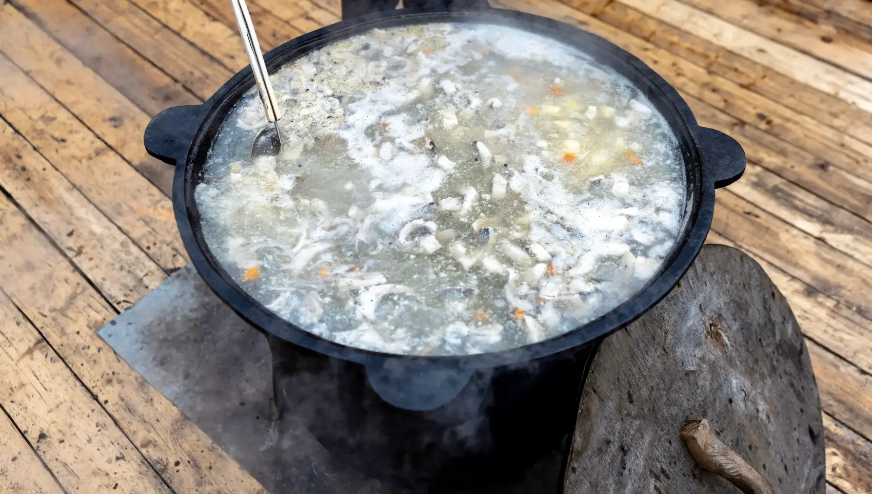 🐟  Салехард отмечает День рыбака с размахом - сразу на двух площадках.