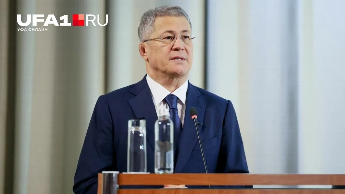 Есть вбросы, что воздух отравлен 

Хабиров рассказал о БПЛА, атаковавшем Уфу. По его словам, появила